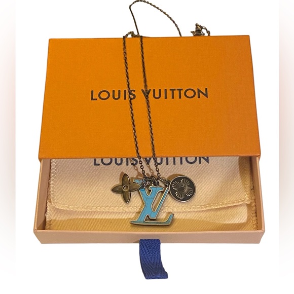 Louis Vuitton Pendant Chain Turquoise Necklace - Picture 1 of 9